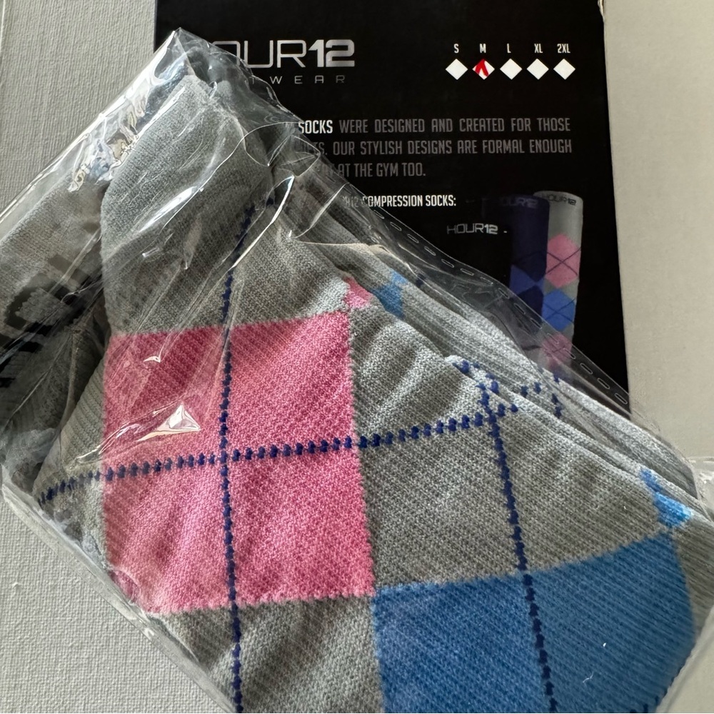 HOUR12 Footwear Compression Socks 20-30 mmhg Light Blue/Pink Argyle Sz MEDIUM